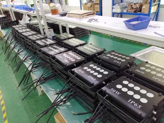 户外防水高亮足瓦交流电led投光泛光灯200w300w工厂直销